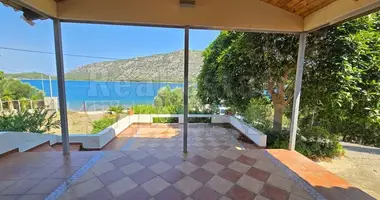 Casa 3 habitaciones en Loutraki Perachora Agioi Theodoroi Municipality, Grecia