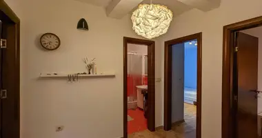 Apartamento 2 habitaciones en Tivat, Montenegro