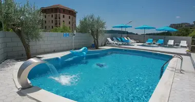 Hôtel 751 m² dans Becici, Monténégro