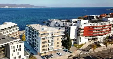 Квартира 3 комнаты в Несебр, Болгария