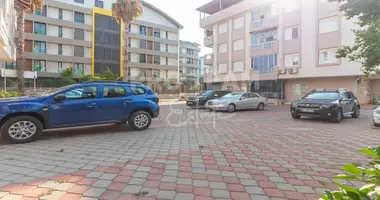 Wohnung 4 zimmer in Konyaalti, Türkei