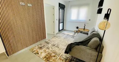 Villa 5 bedrooms in Torrevieja, Spain