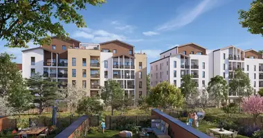 Propriété commerciale 714 m² dans Decines Charpieu, France