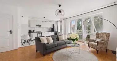 Wohnung 4 zimmer in Warschau, Polen