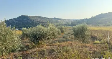Plot of land in Ndroq, Albania