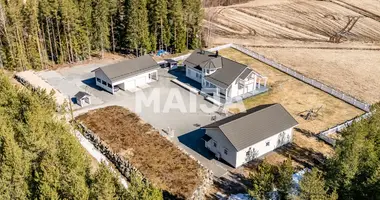 Дом 5 комнат в Раахе, Финляндия