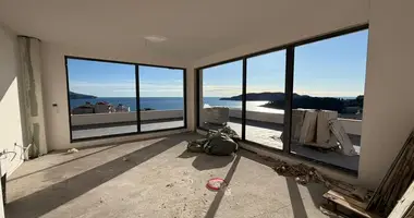 Wohnung 3 Schlafzimmer in Becici, Montenegro