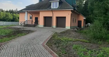Maison dans Dziarzynski sielski Saviet, Bélarus