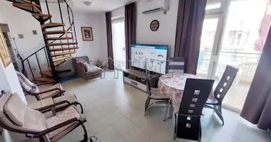 Квартира 4 комнаты в Несебр, Болгария