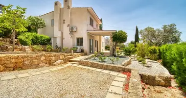 Villa 3 bedrooms in Kamares, Cyprus