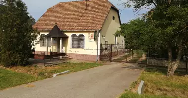 Dom 1 pokój w Komarom-Esztergom, Węgry