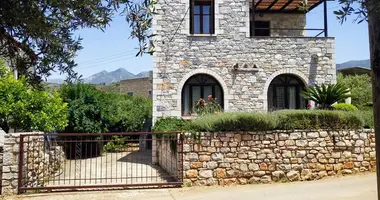 Cottage 4 bedrooms in Stoupa, Greece
