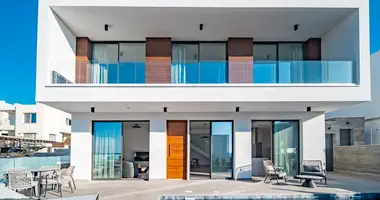 3 bedroom apartment in Chloraka, Cyprus