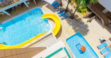 Diamond Ferienwohnung mit Swimmingpool in Vlora, Albanien in Orikum, Albanien