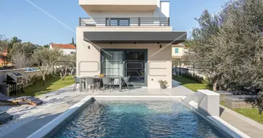 Maison 3 chambres dans Opcina Medulin, Croatie