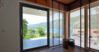 Apartamento 4 habitaciones en Dobrota, Montenegro