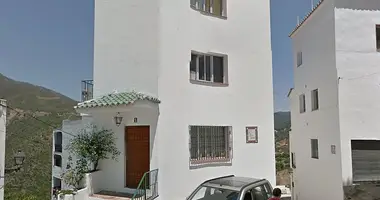 Penthouse 5 bedrooms in Istan, Spain