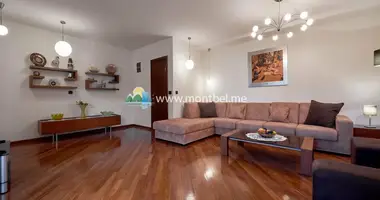 Mieszkanie 3 pokoi w Budva, Czarnogóra