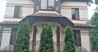Casa 4 habitaciones en Fontanka, Ucrania