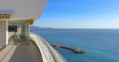 Квартира 3 спальни в Франция