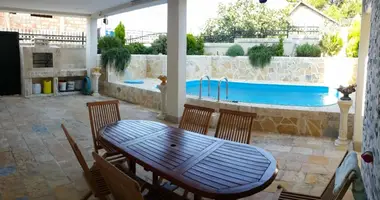 Villa 4 chambres dans Sutomore, Monténégro