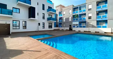 Mieszkanie 3 pokoi w Torrevieja, Hiszpania