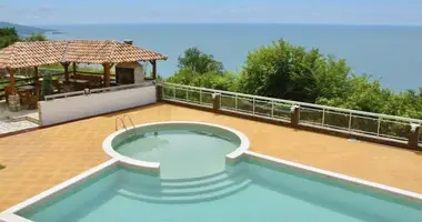 4 bedroom apartment in Dobra Voda, Montenegro