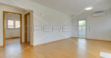 Wohnung 4 zimmer in Town of Zapresic, Kroatien
