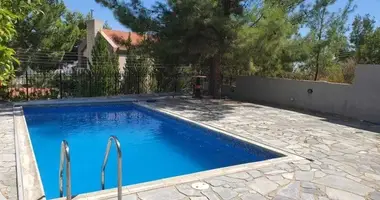 Apartment 8 bedrooms in Moniatis, Cyprus