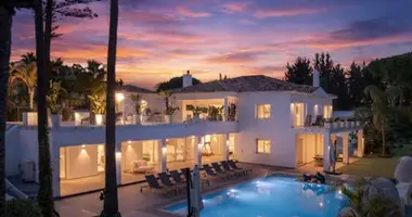 Haus 6 Schlafzimmer in Estepona, Spanien