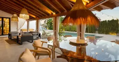 8 bedroom House in San Pedro Alcantara, Spain