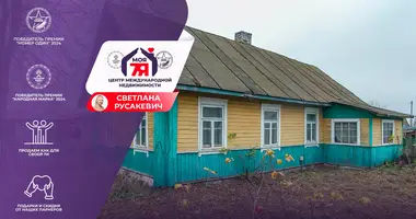 Maison dans Ciurliouski sielski Saviet, Bélarus