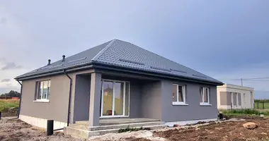 Dom 4 pokoi w Zaozerie, Rosja