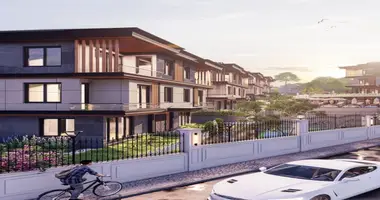 Apartamento 4 habitaciones en Beylikduzu, Turquía