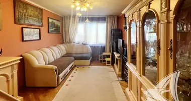 Apartamento 3 habitaciones en Muchaviecki sielski Saviet, Belarús