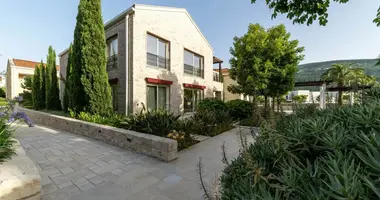 3 bedroom apartment in Kumbor, Montenegro