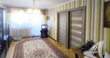 Apartamento 3 habitaciones en Muchaviecki sielski Saviet, Belarús