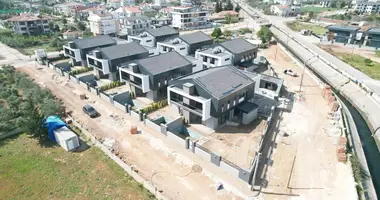 5 bedroom apartment in Mediterranean Region, Turkey