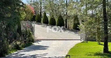 Apartamento 5 habitaciones en Moniatis, Chipre