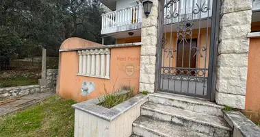 Mieszkanie 4 pokoi w Katun Rezevici, Czarnogóra