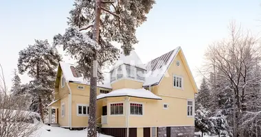 Casa 6 habitaciones en Kirkkonummi, Finlandia