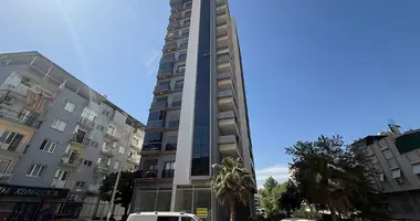 Appartement 3 chambres dans Bornova, Turquie