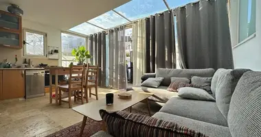 2 room apartment in Tel-Aviv, Israel