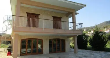 Wohnung 6 Schlafzimmer in Foinikaria, Zypern