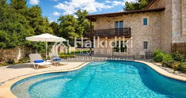 Villa 2 rooms in Kriopigi, Greece