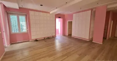 Bureau 111 m² dans Tirana, Albanie