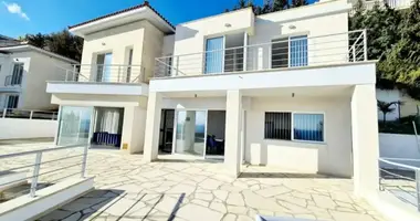4 bedroom Villa in Peyia, Cyprus