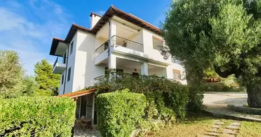 Villa 5 bedrooms in Nikiti, Greece