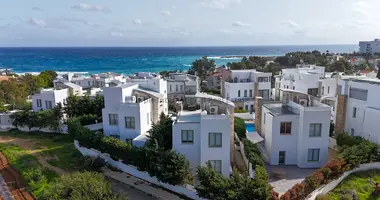 Villa 5 bedrooms in Paralimni, Cyprus