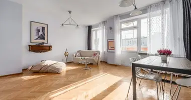 Wohnung 3 zimmer in Warschau, Polen